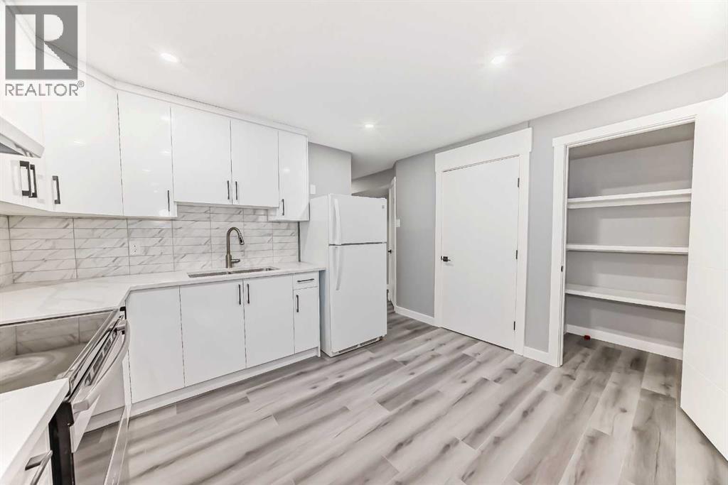 110 FALMERE WAY NE - 24