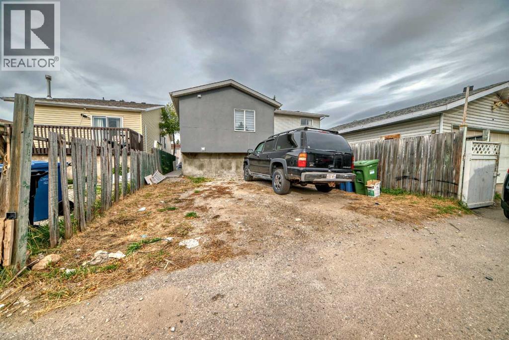 110 FALMERE WAY NE - 38