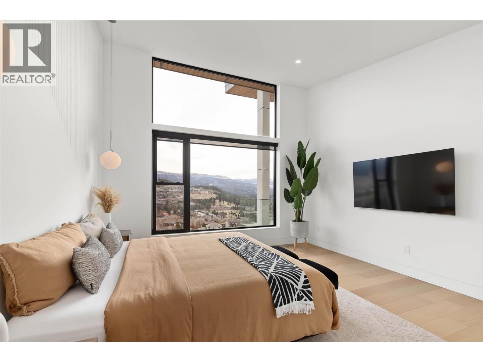  1505 Fairwood Lane, Kelowna