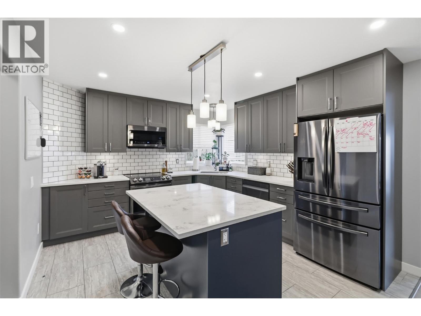 #4 245 WHISTLER DRIVE - 12