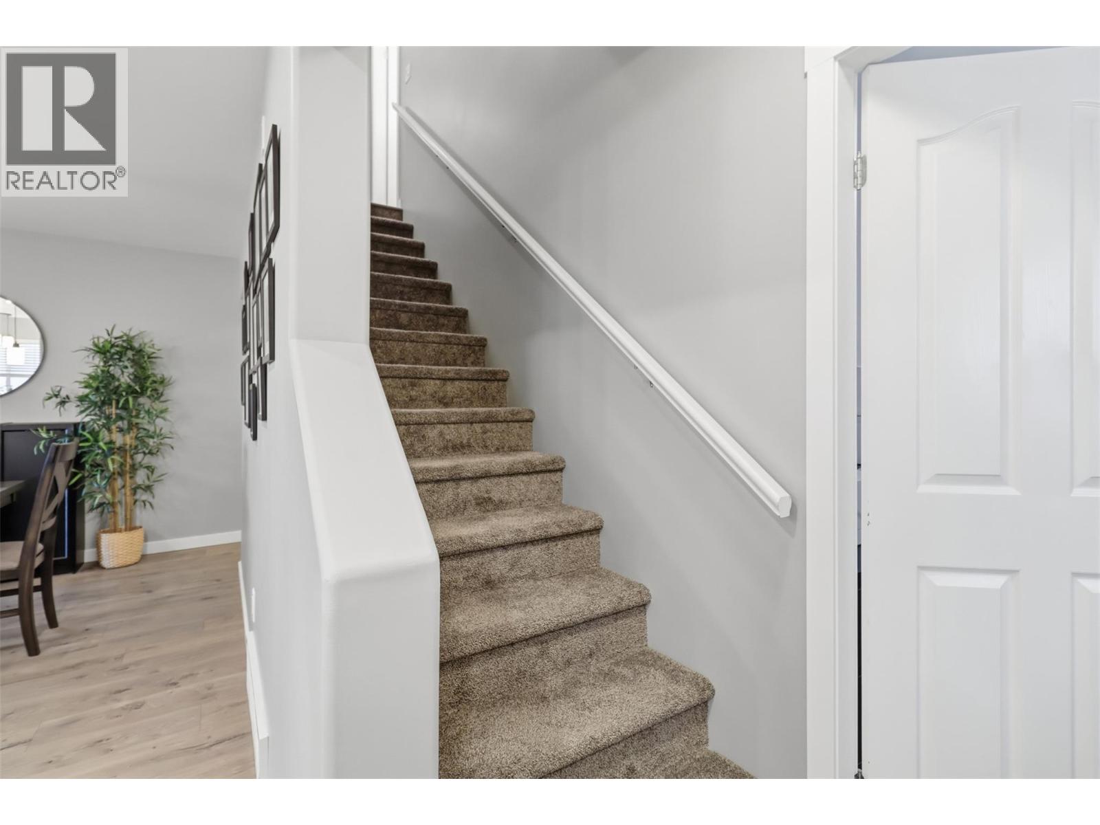 #4 245 WHISTLER DRIVE - 15