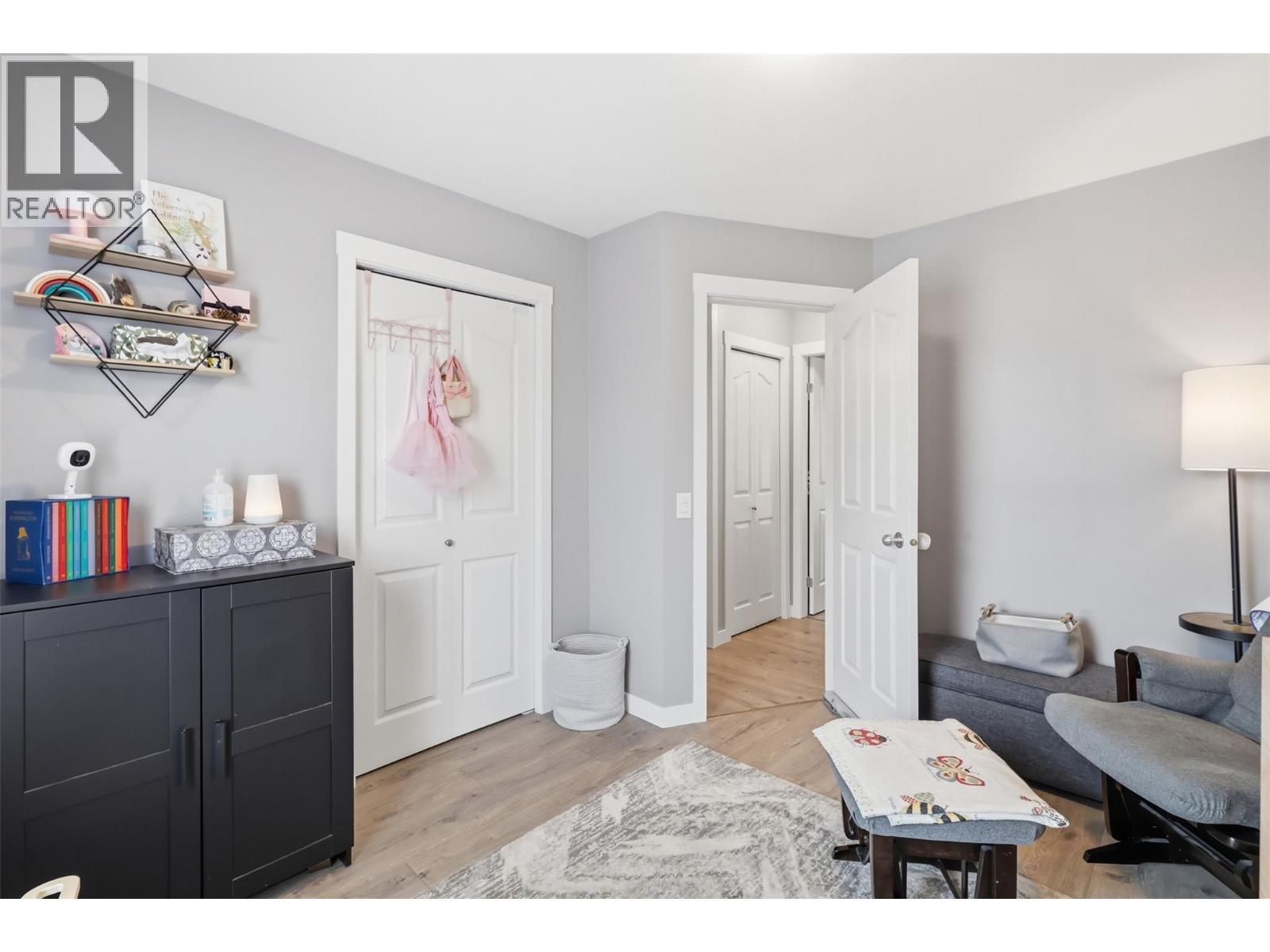 #4 245 WHISTLER DRIVE - 21