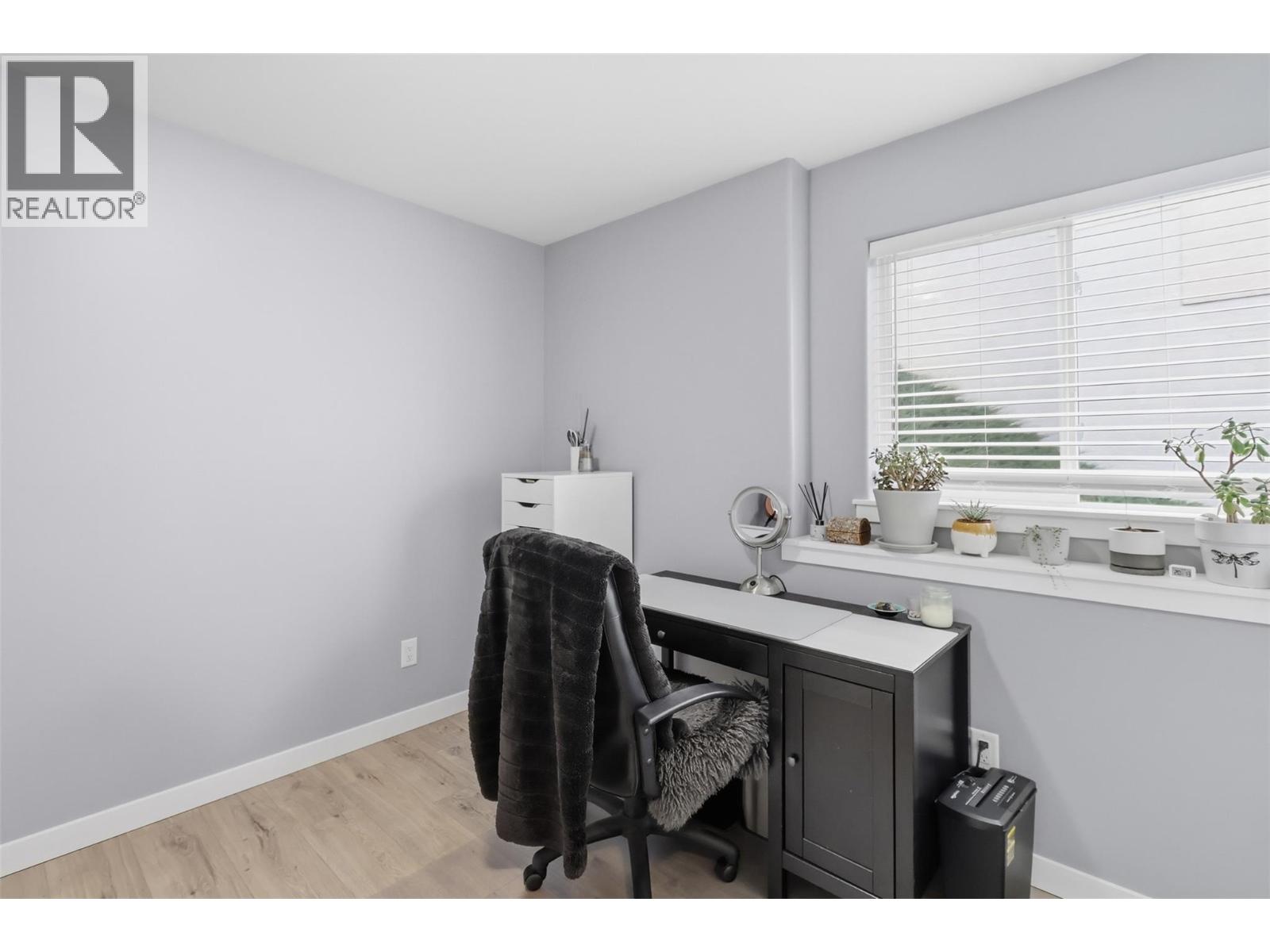 #4 245 WHISTLER Drive - 24
