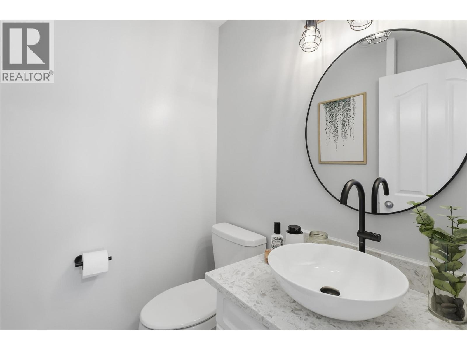 #4 245 WHISTLER DRIVE - 27