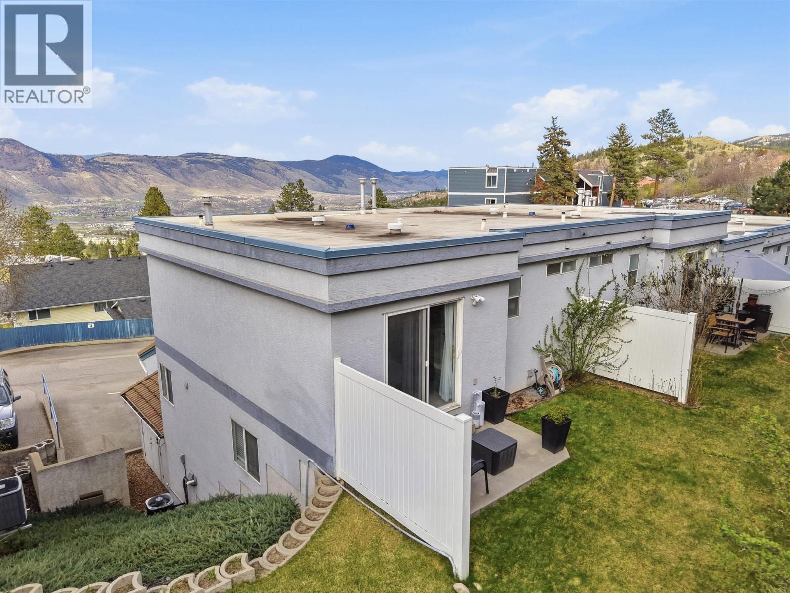 #4 245 WHISTLER DRIVE - 33