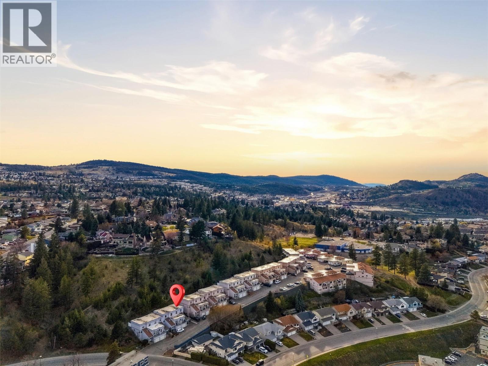 #4 245 WHISTLER DRIVE - 38