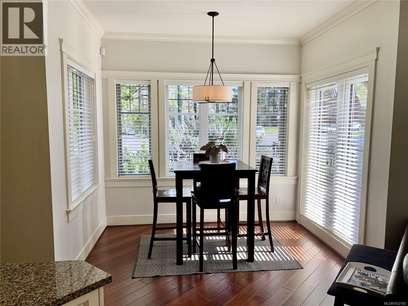 8 675 Superior Street, Victoria