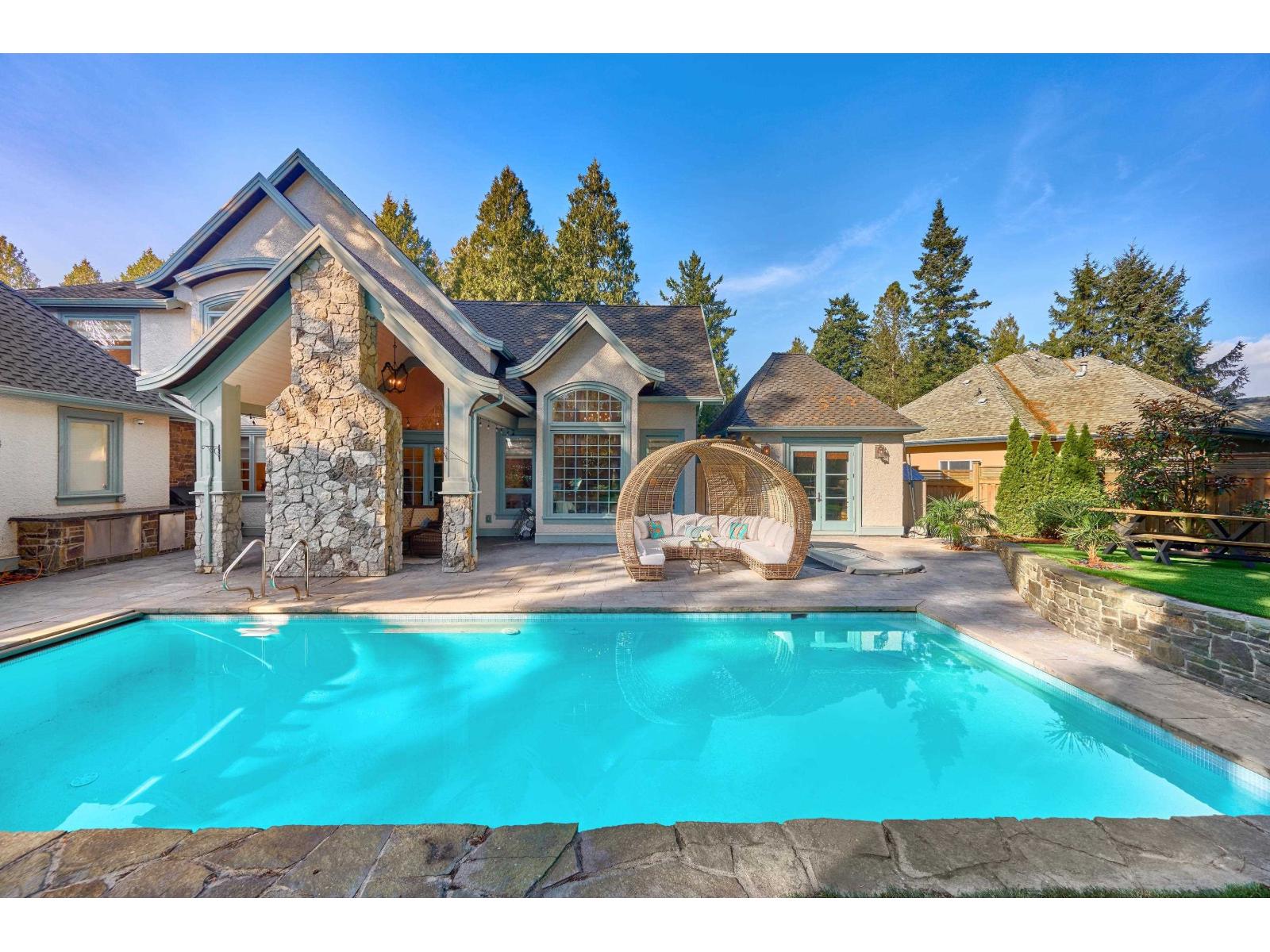 2534 CEDAR DRIVE, Surrey