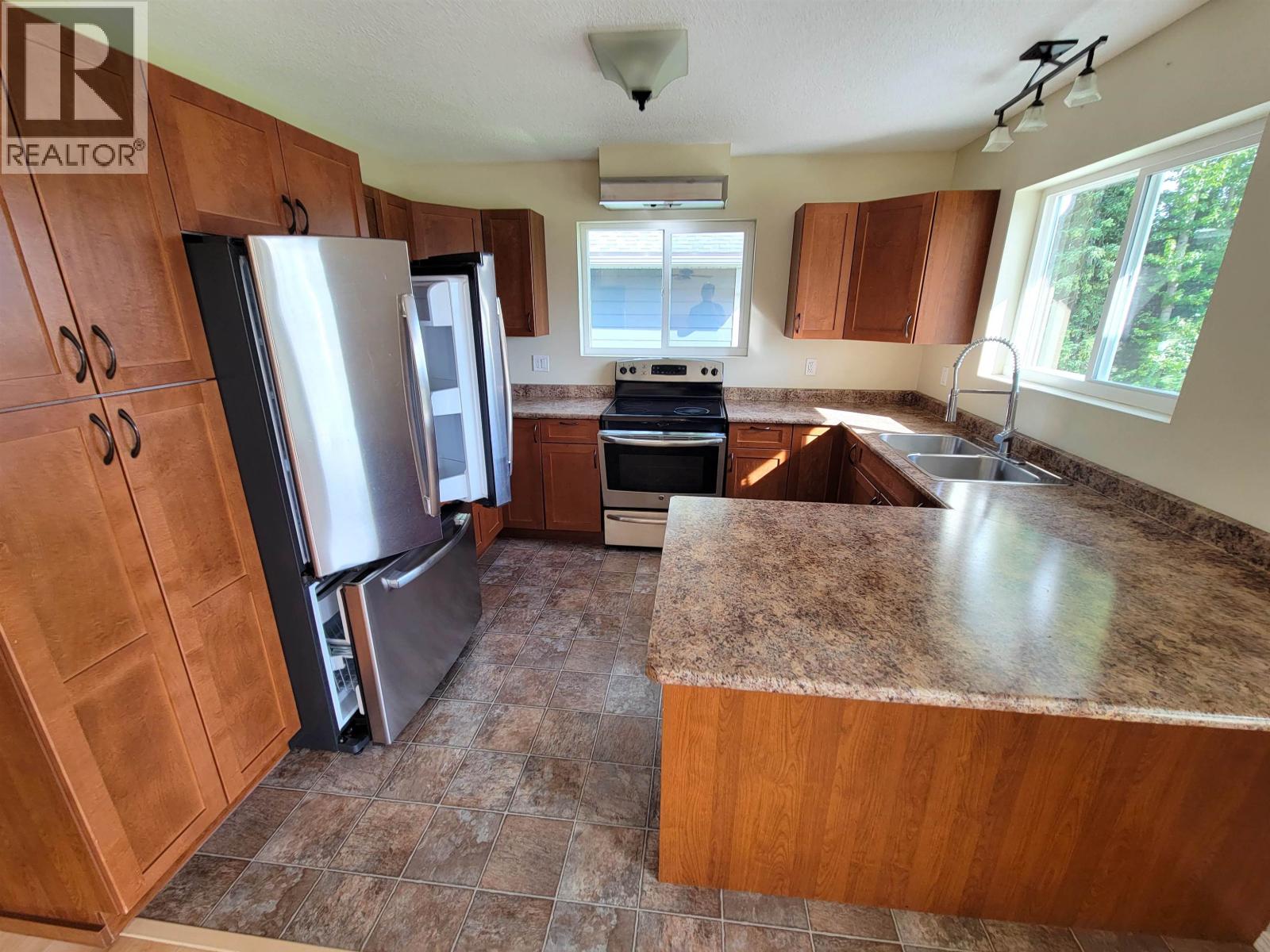 10045 SIX MILE LAKE ROAD, Prince George