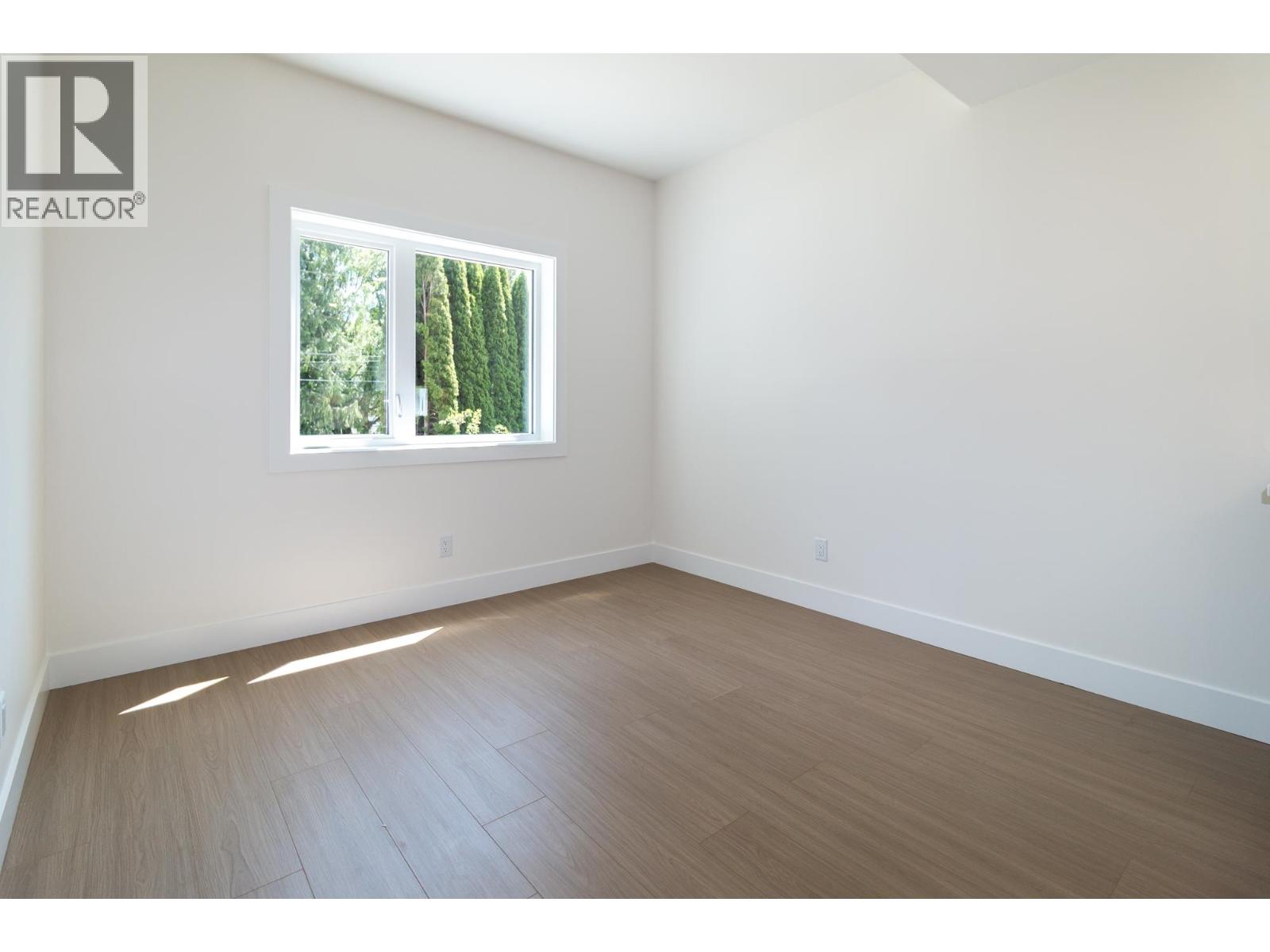 1108 MAGEE STREET, Squamish