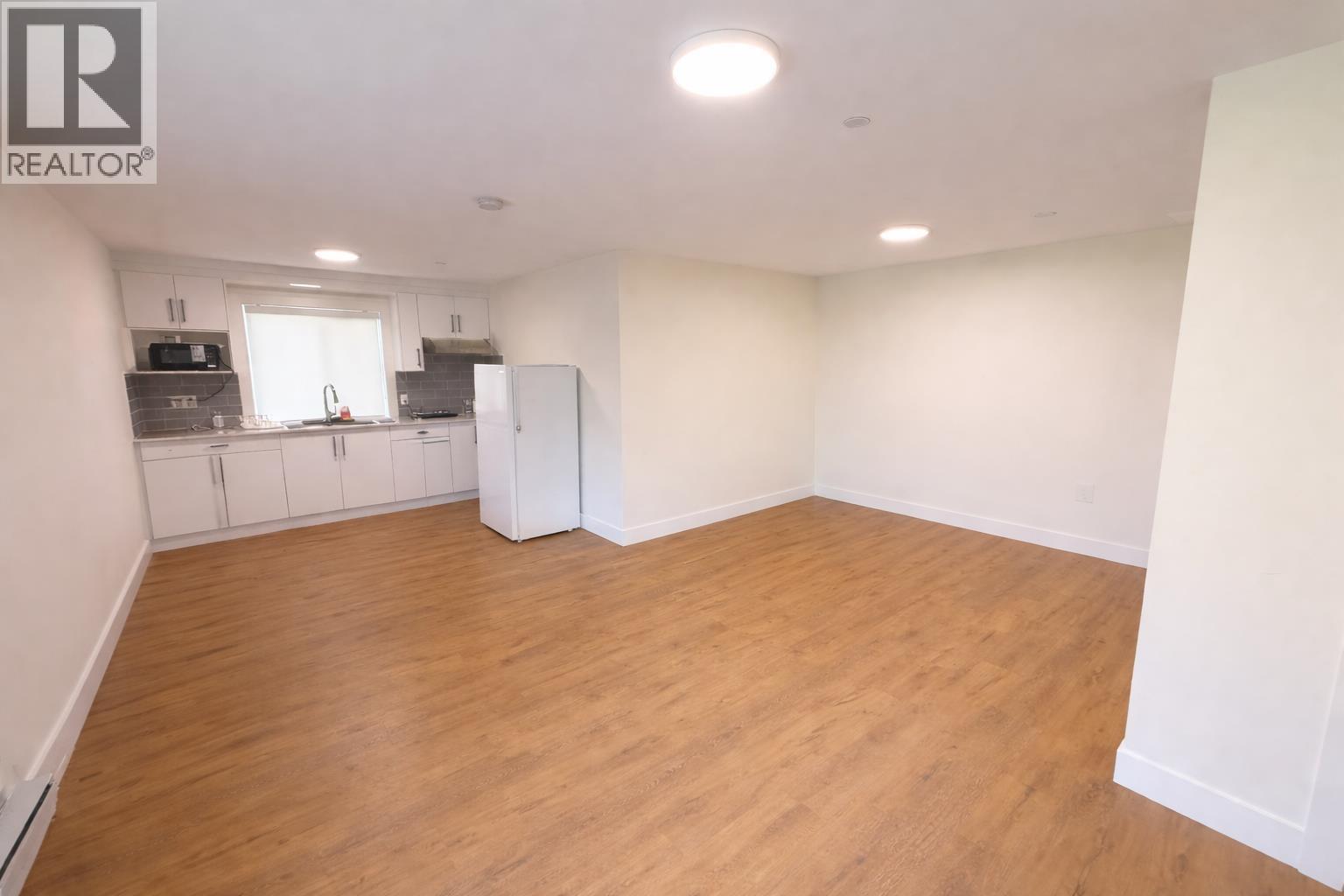 1108 MAGEE STREET, Squamish