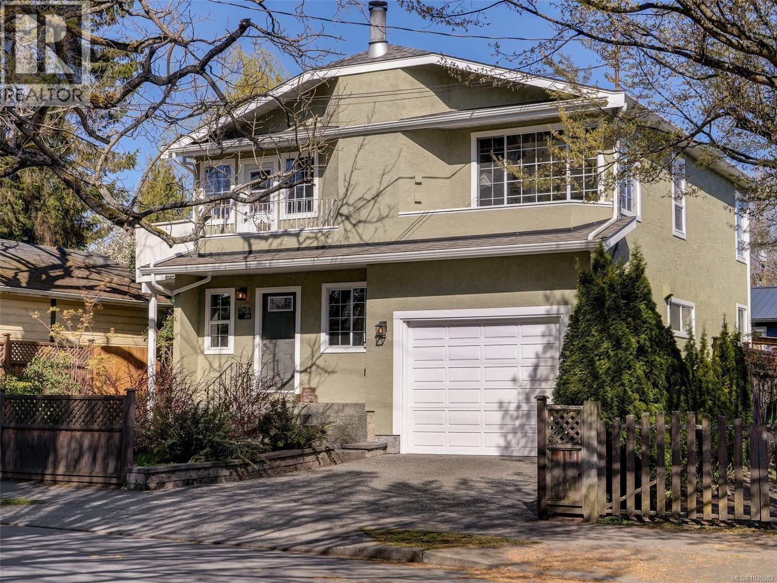 621 PINE ST - Image 2