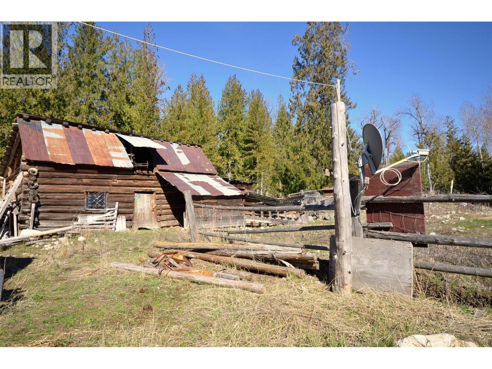 1538 Creighton Valley Road - 20