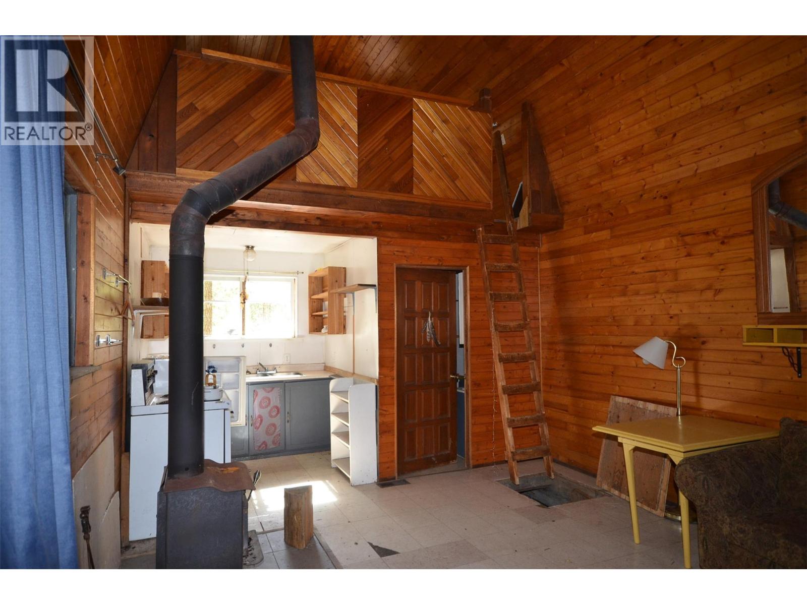1538 Creighton Valley Road - 9