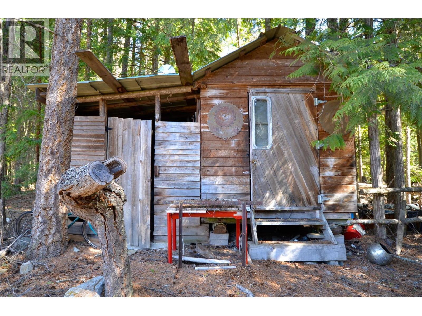 1538 Creighton Valley Road - 12