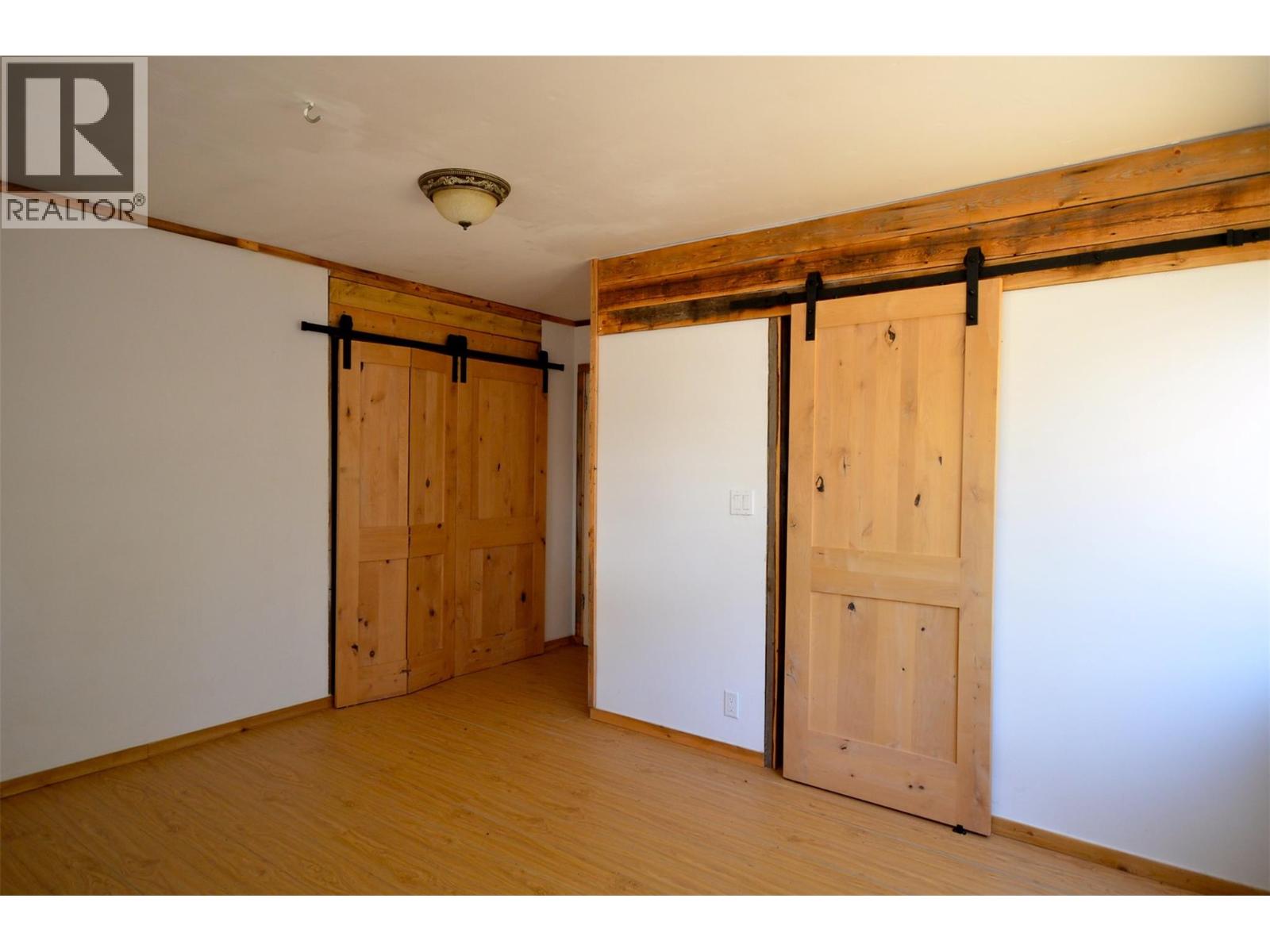 1538 Creighton Valley Road - 58