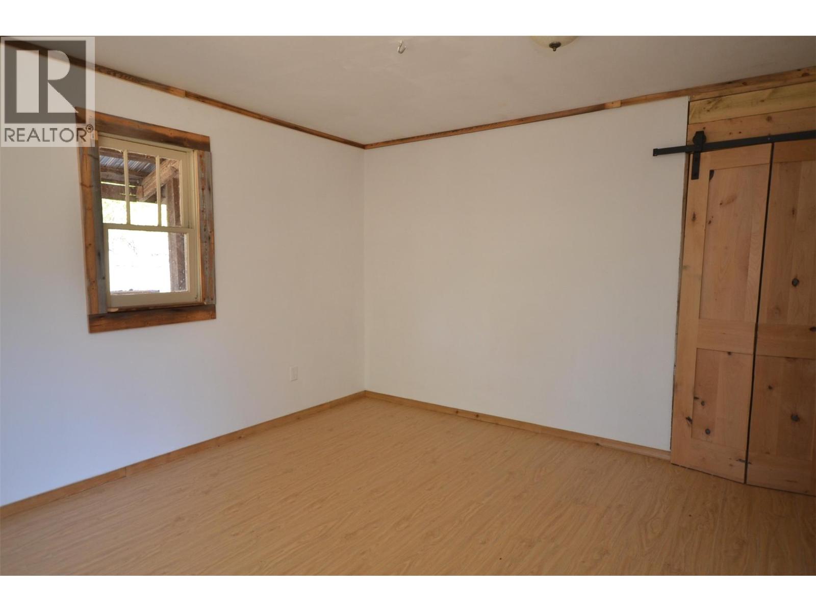 1538 CREIGHTON VALLEY ROAD - 56