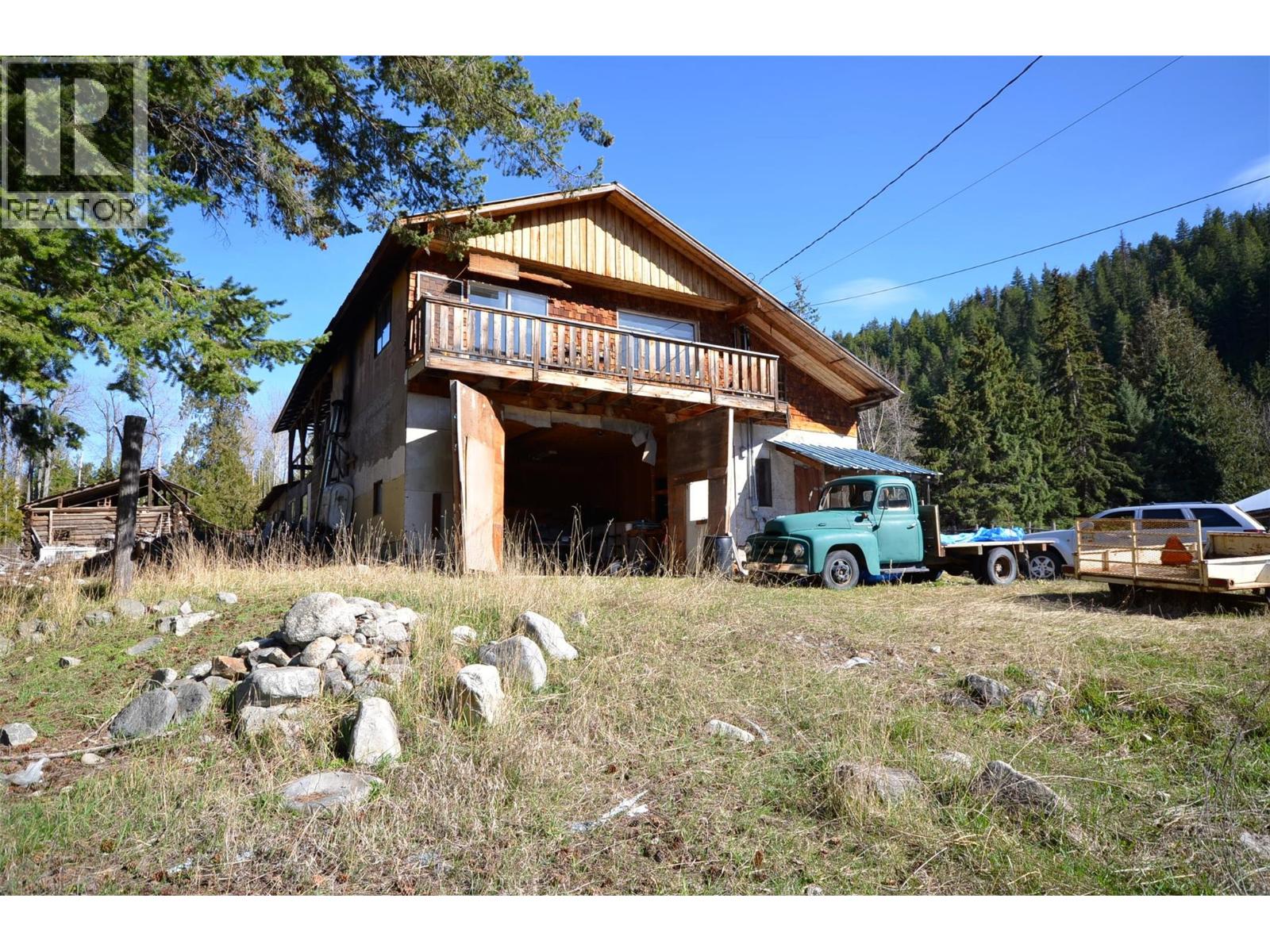 1538 CREIGHTON VALLEY ROAD - 92