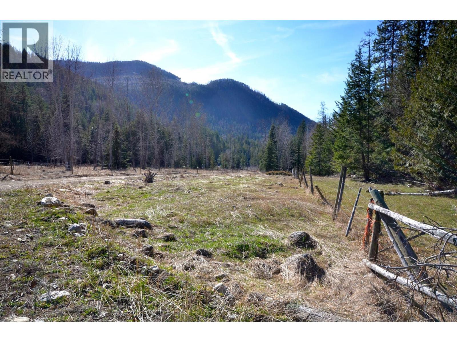 1538 CREIGHTON VALLEY ROAD - 96