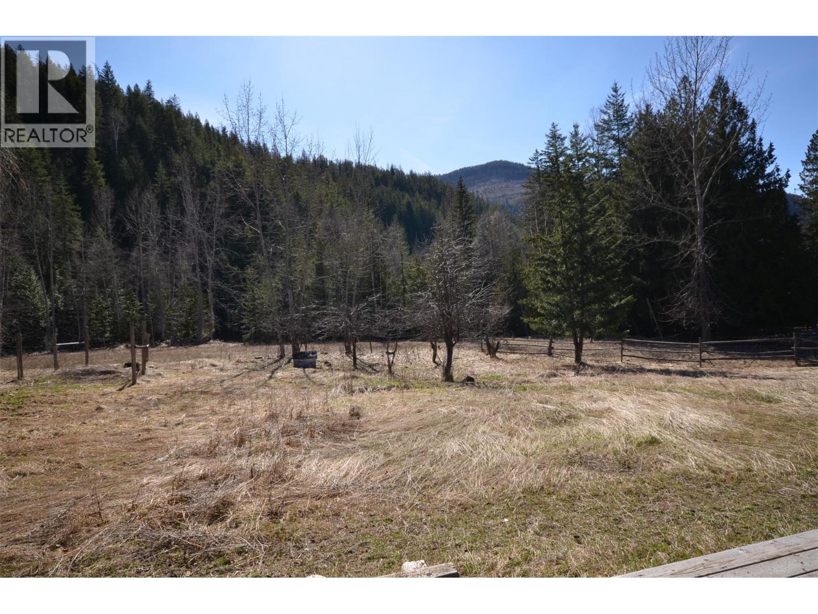 1538 Creighton Valley Road - 63