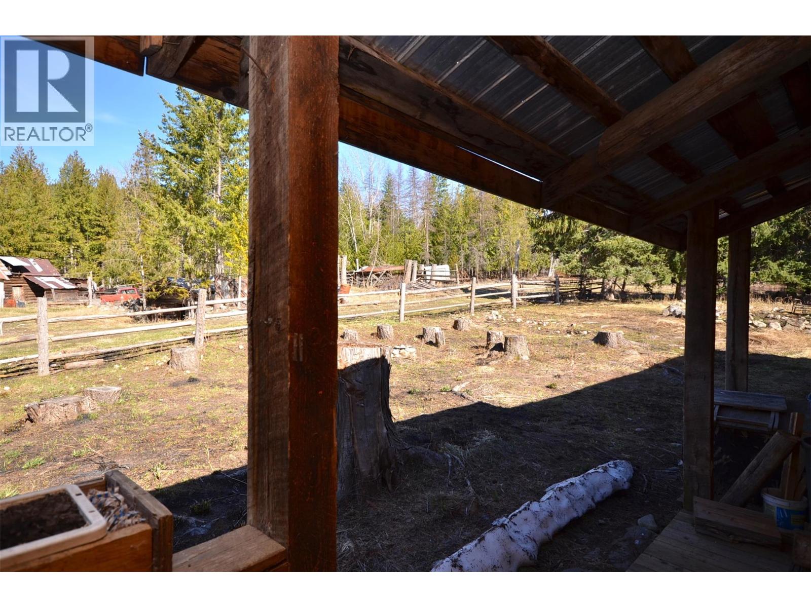 1538 Creighton Valley Road - 64