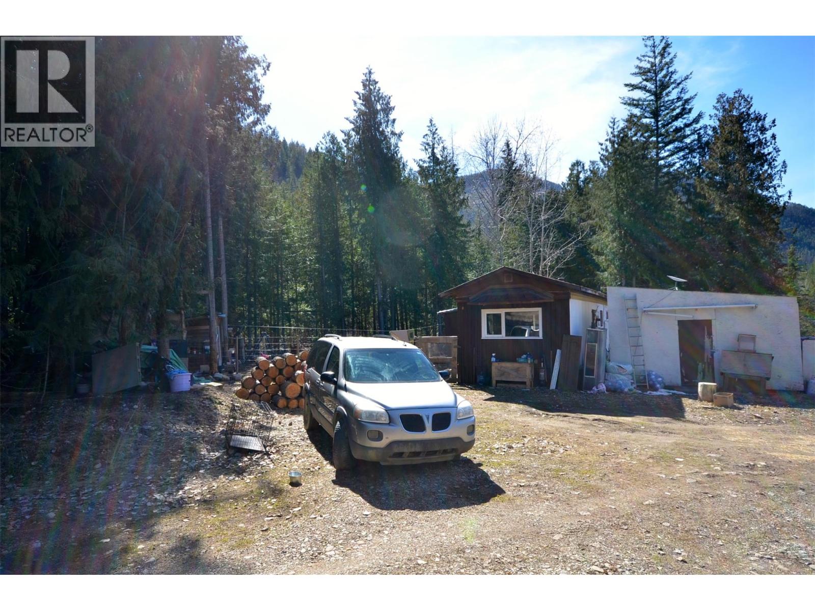 1538 Creighton Valley Road - 4