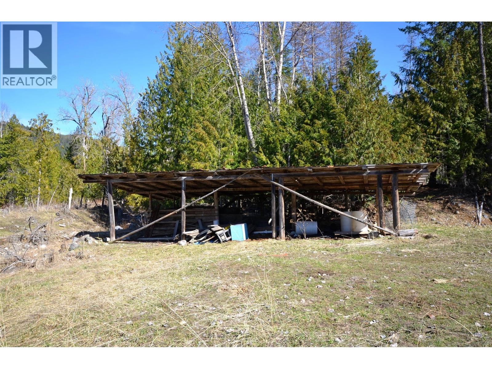 1538 Creighton Valley Road - 30