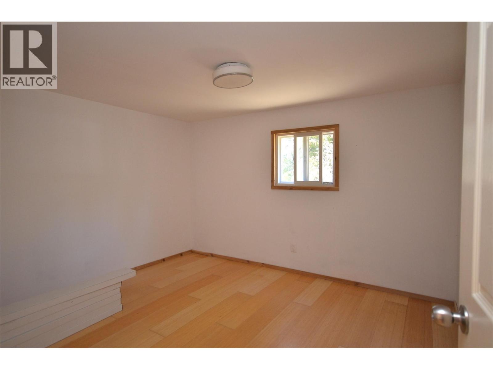 1538 CREIGHTON VALLEY ROAD - 51