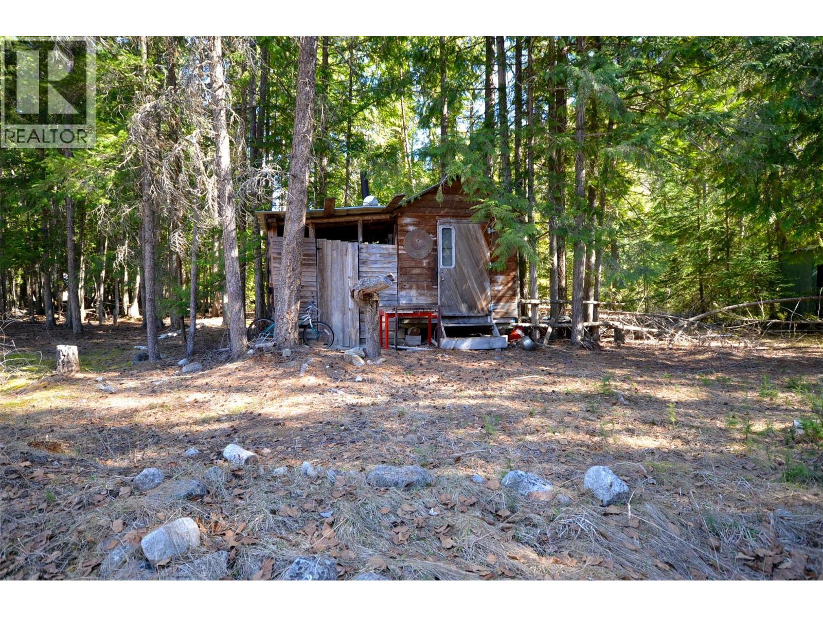 1538 Creighton Valley Road - 8