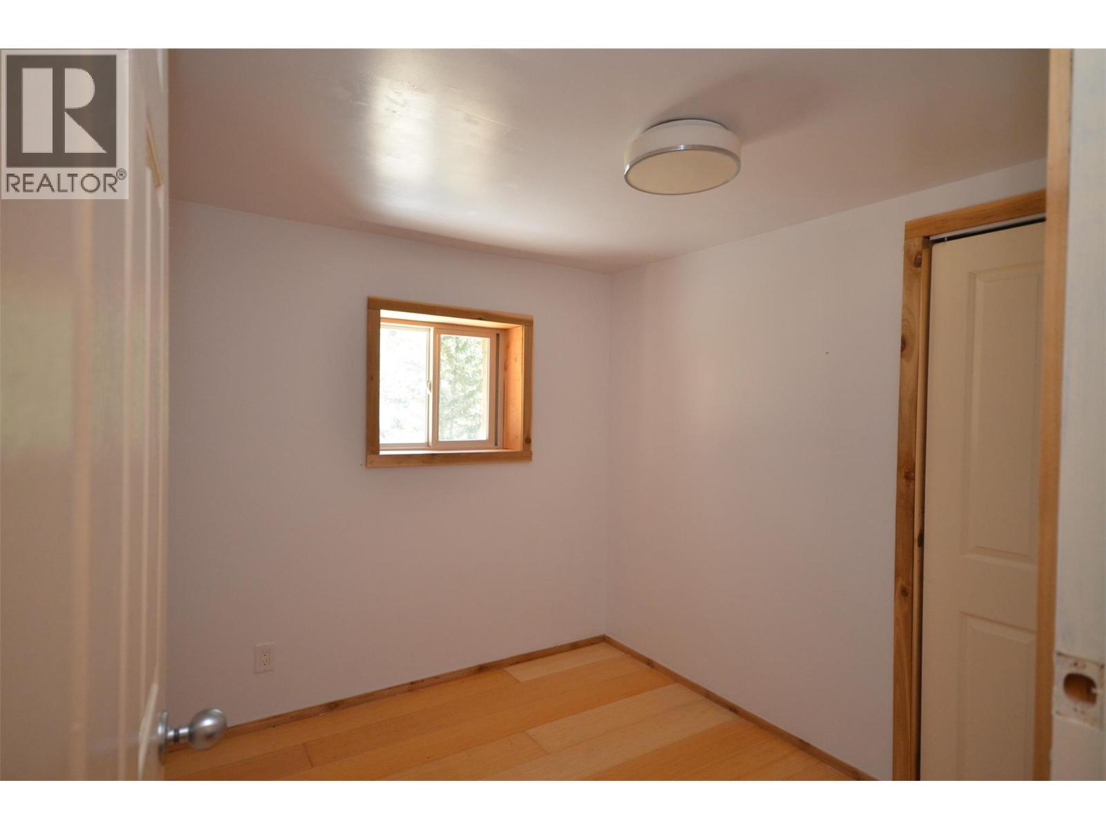 1538 Creighton Valley Road - 48