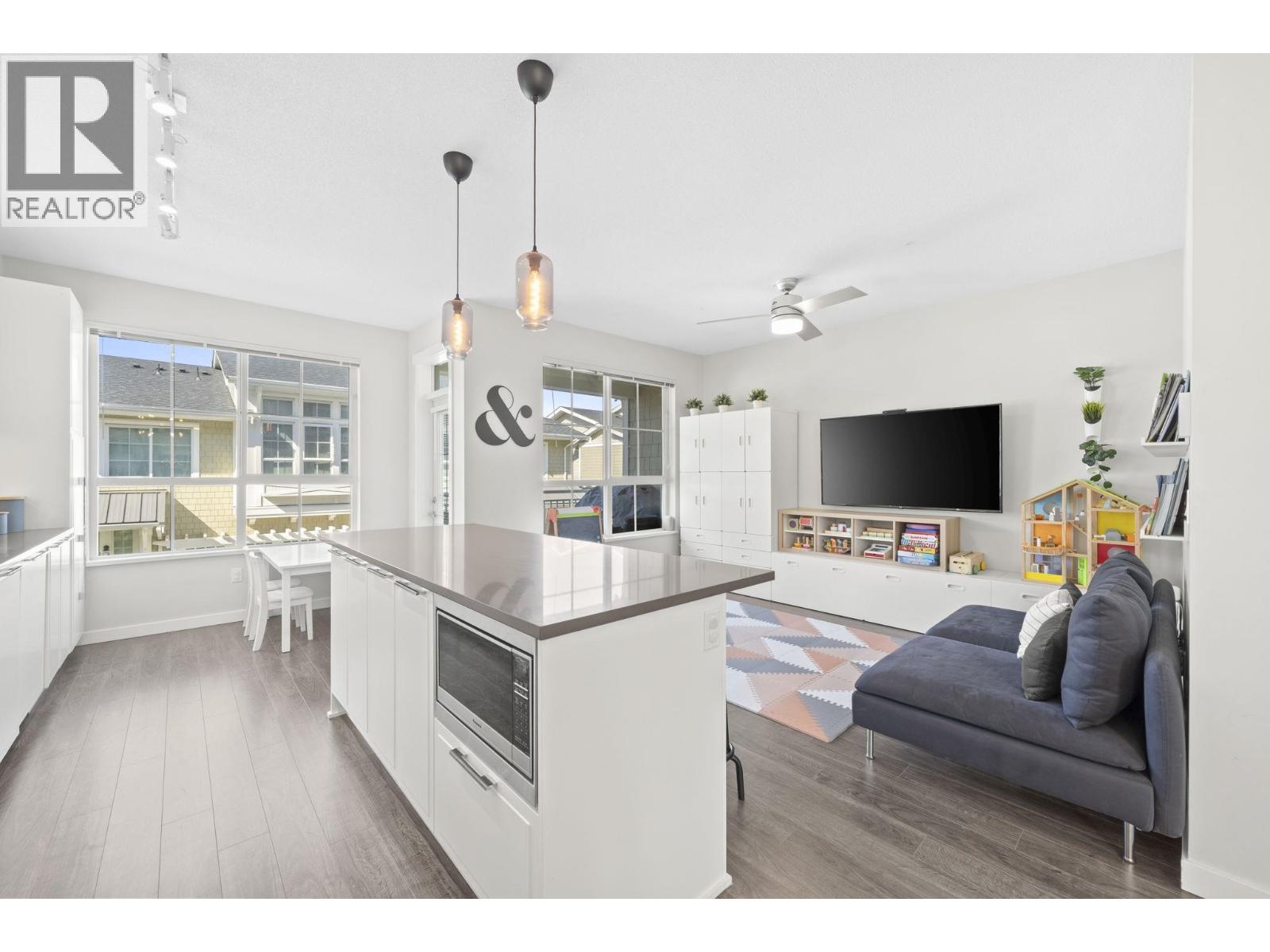 #67-5551 ADMIRAL Way, Delta