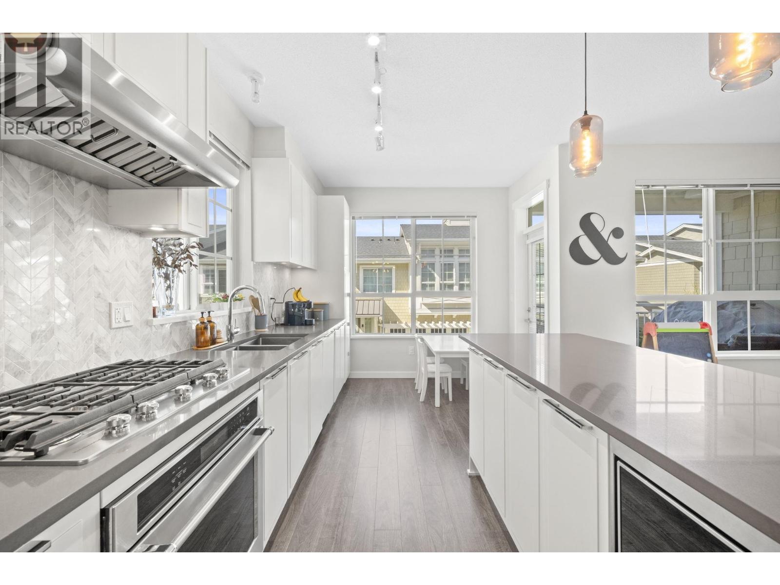 #67-5551 ADMIRAL Way, Delta