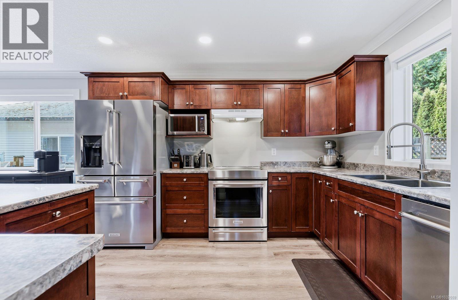 261 Applegreen Ave, Nanaimo