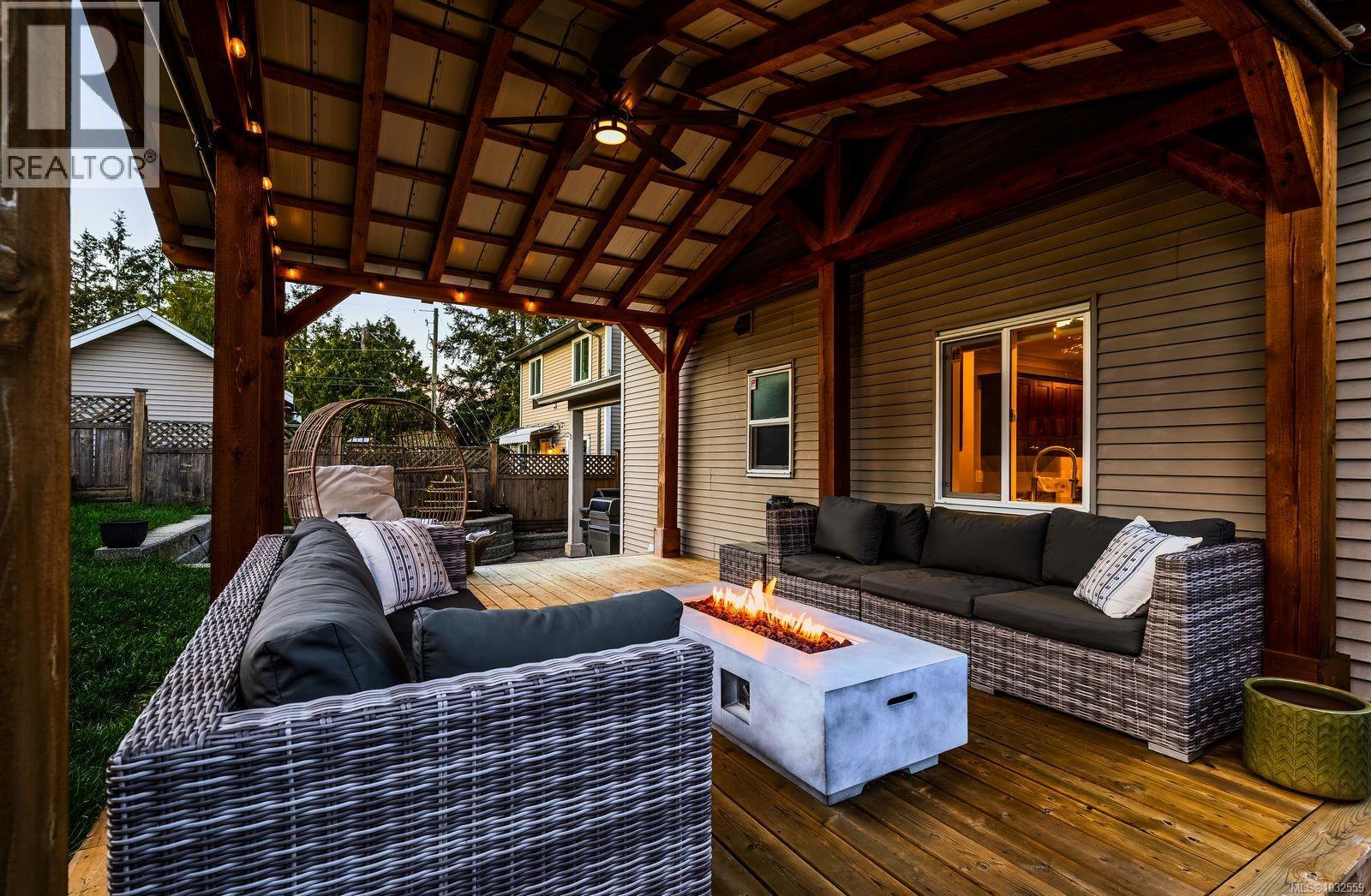 261 Applegreen Ave, Nanaimo