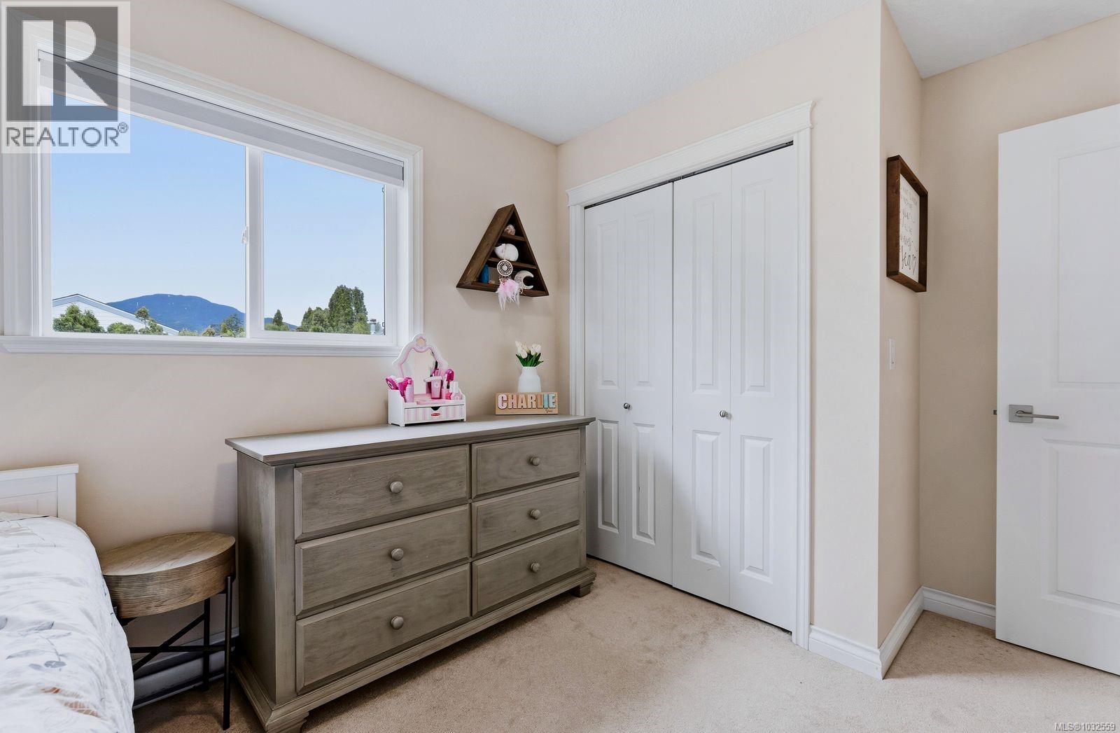 261 Applegreen Ave, Nanaimo