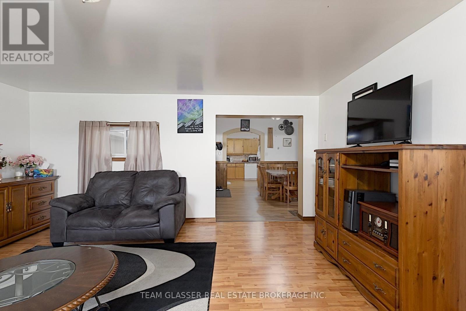 53216 NOVA SCOTIA LINE E Property Photo