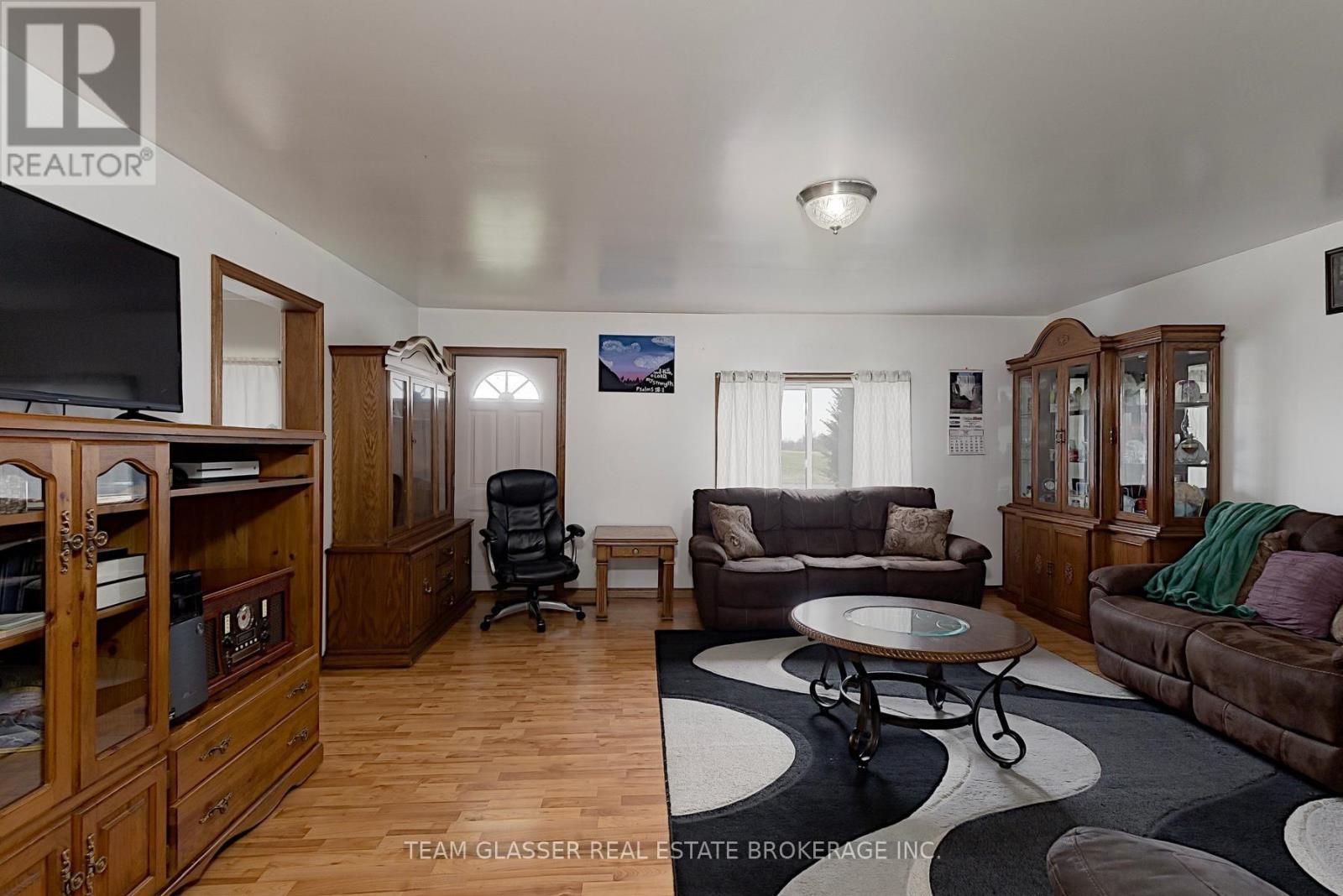 53216 NOVA SCOTIA LINE E Property Photo