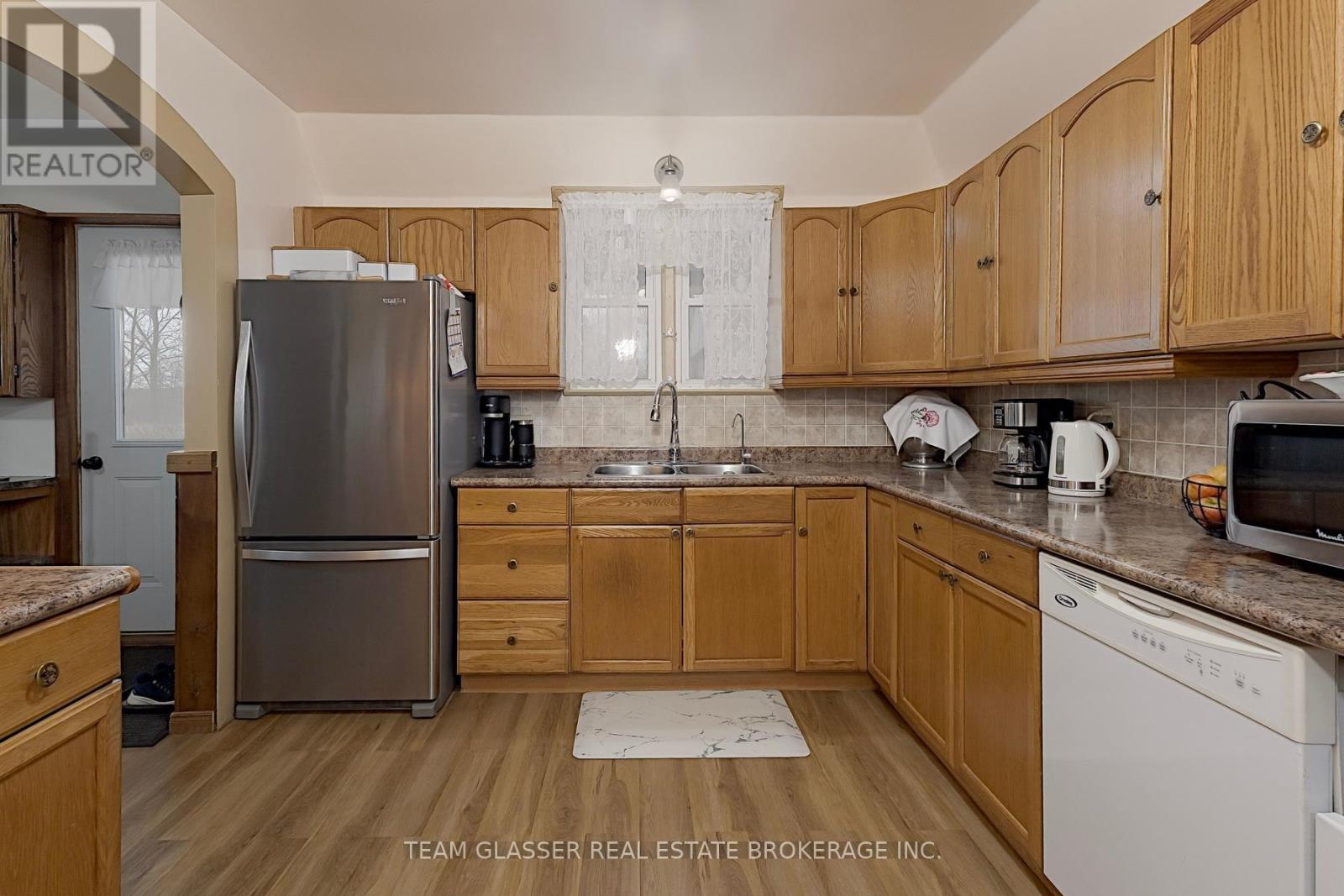 53216 NOVA SCOTIA LINE E Property Photo