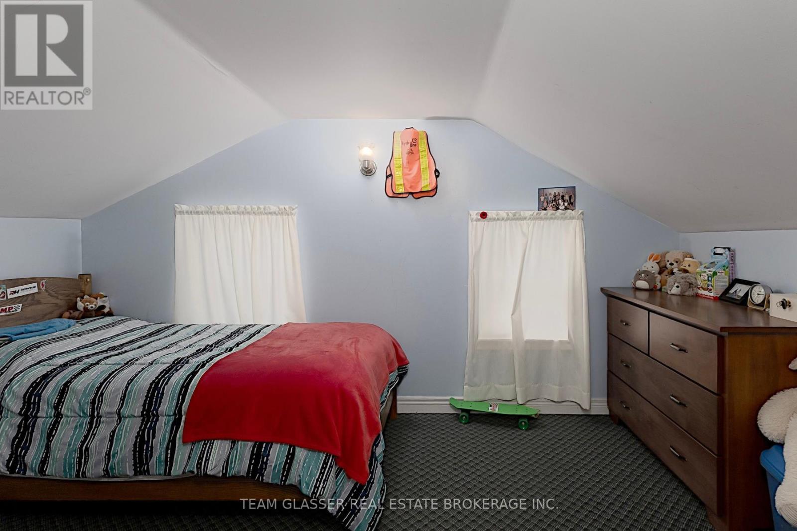 53216 NOVA SCOTIA LINE E Property Photo