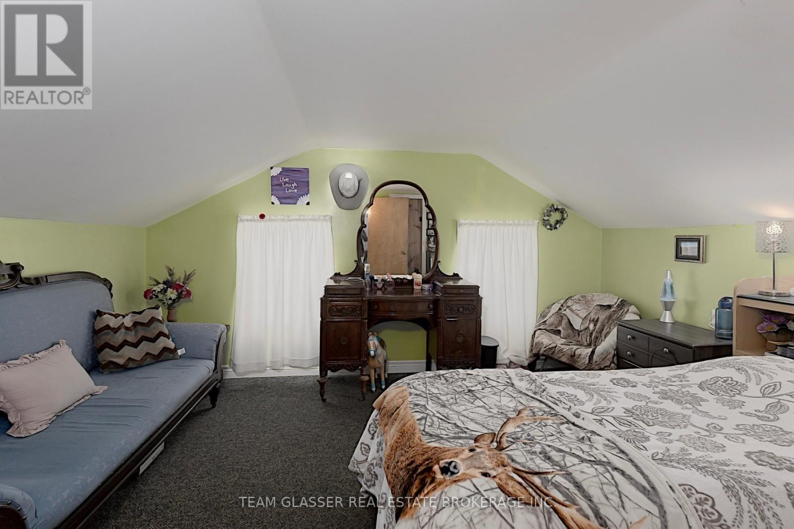 53216 NOVA SCOTIA LINE E Property Photo