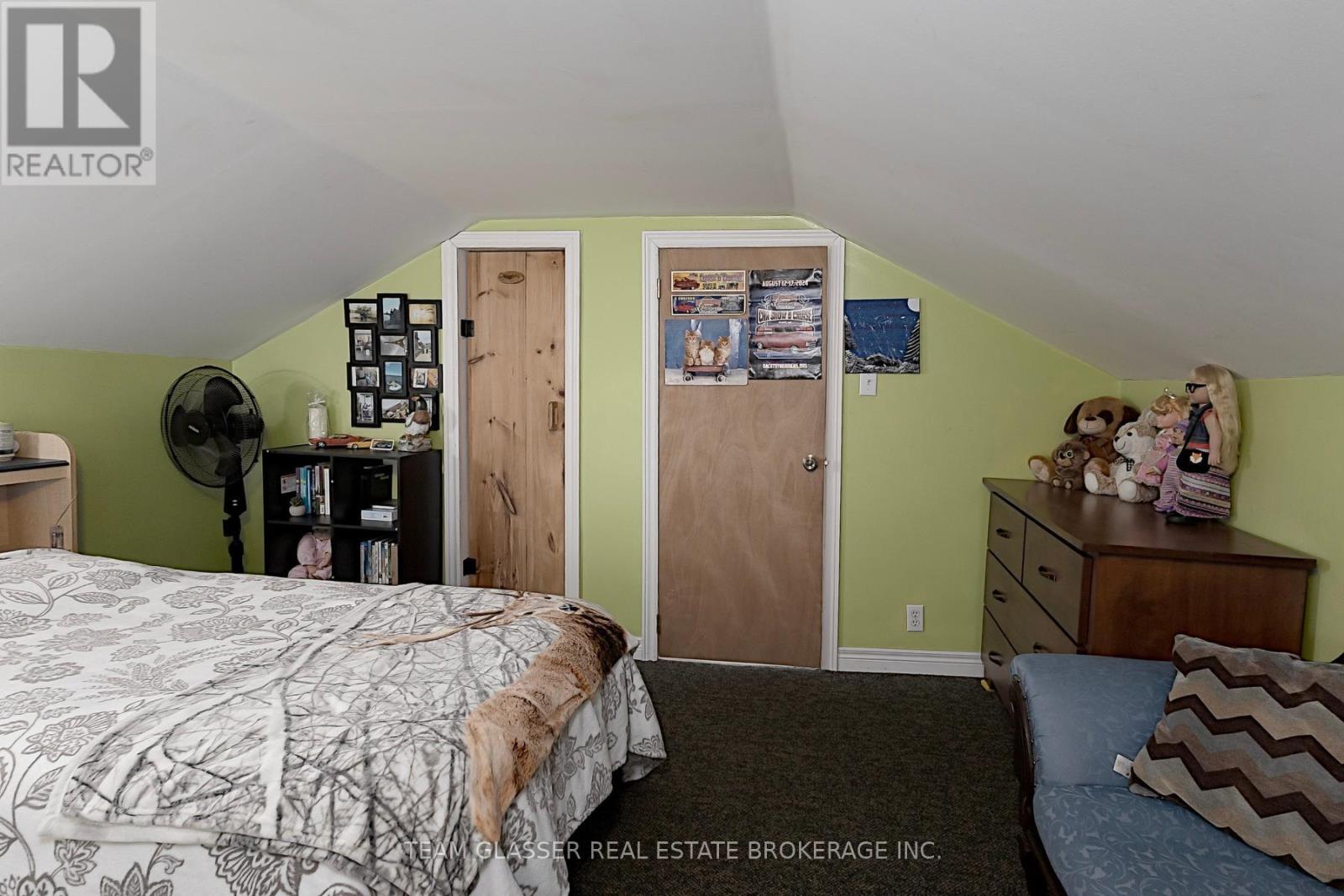 53216 NOVA SCOTIA LINE E Property Photo