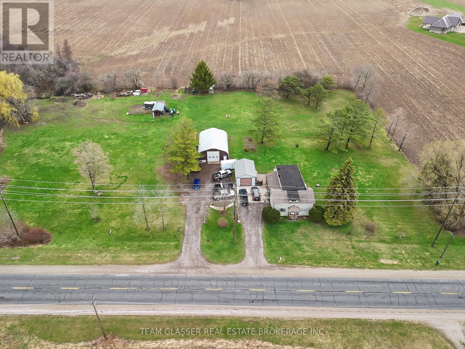 53216 NOVA SCOTIA LINE E Property Photo