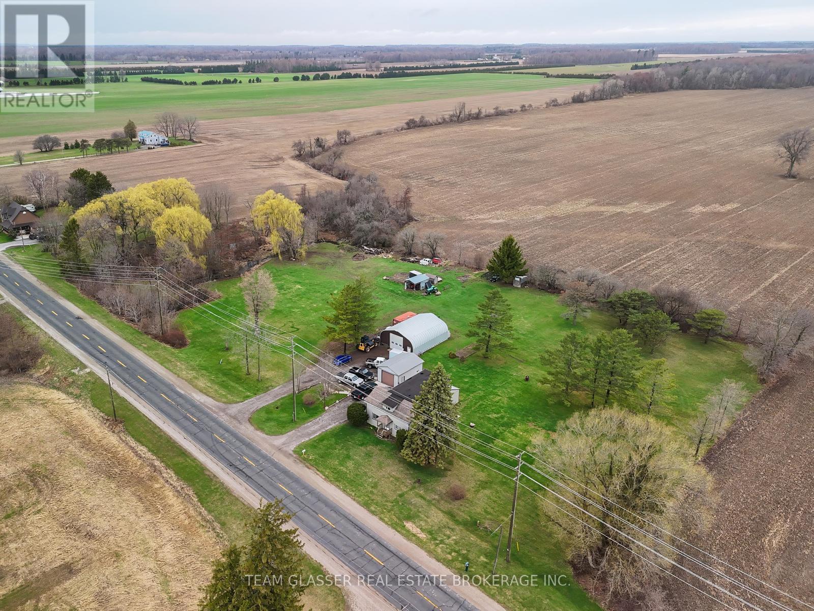 53216 NOVA SCOTIA LINE E Property Photo