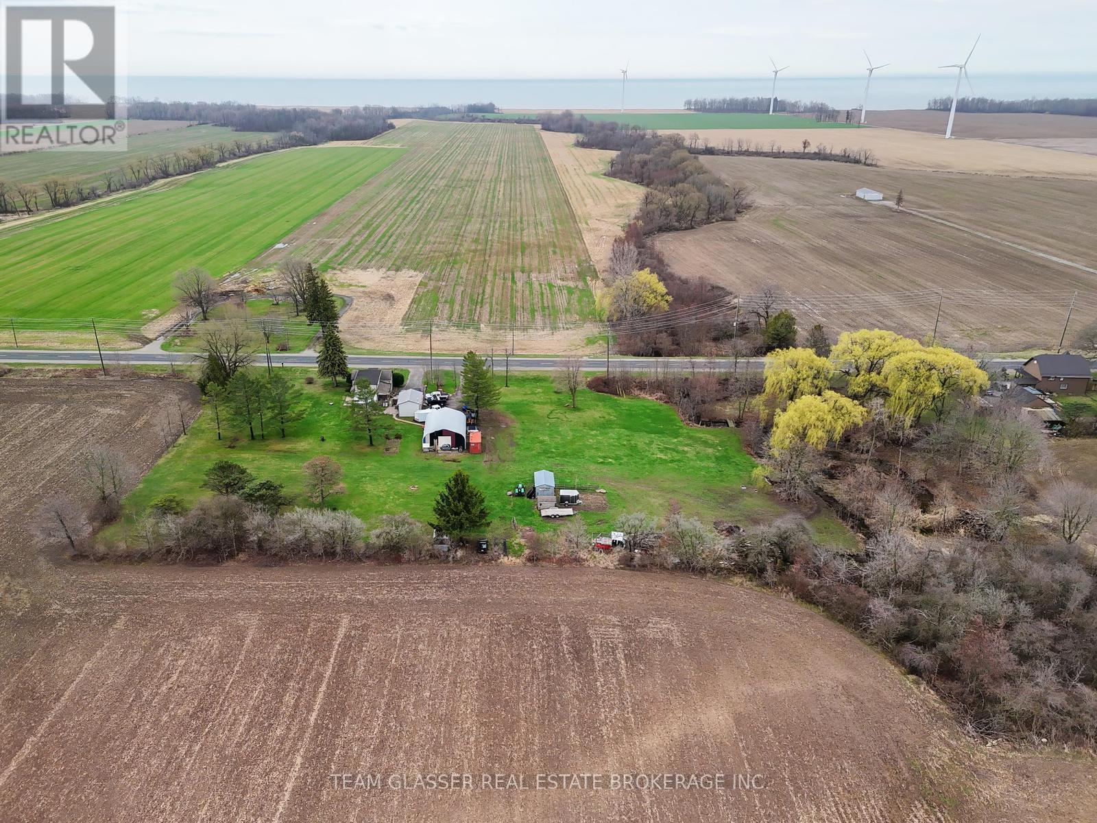 53216 NOVA SCOTIA LINE E Property Photo