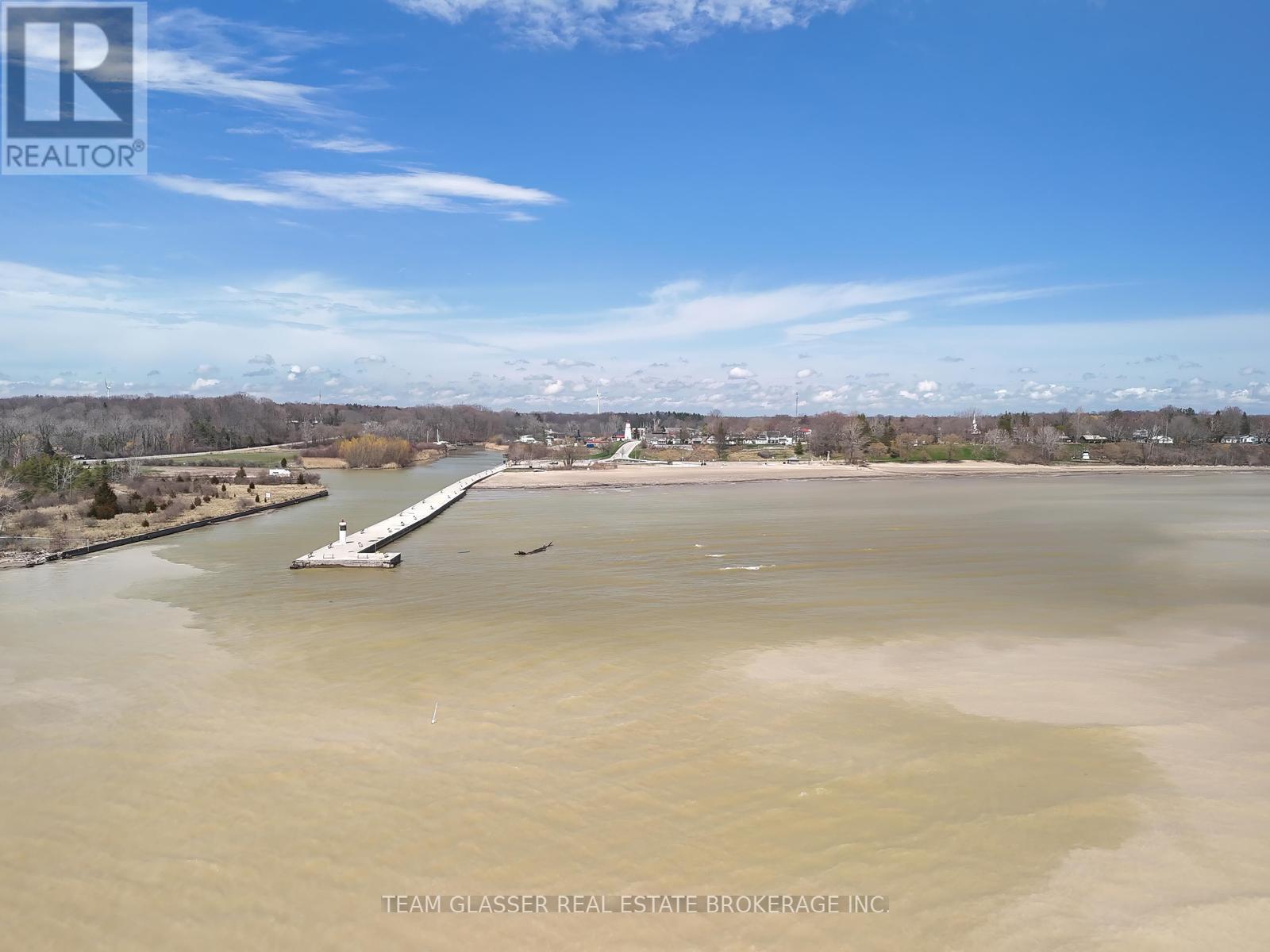 53216 NOVA SCOTIA LINE E Property Photo