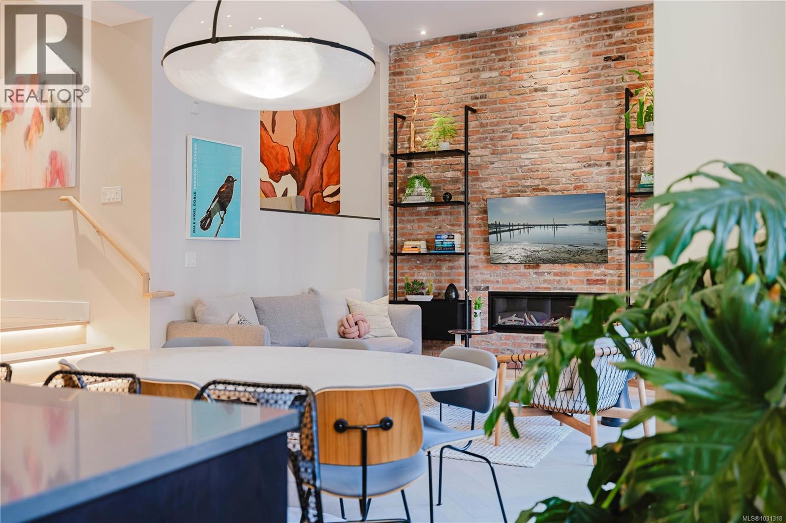 207 427 Lampson Street, Esquimalt