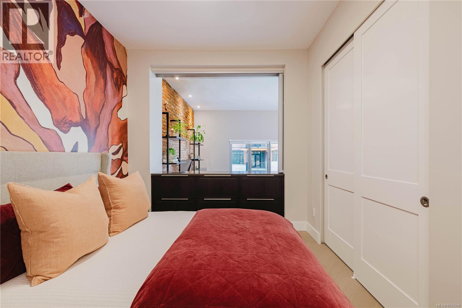 207 427 Lampson Street, Esquimalt