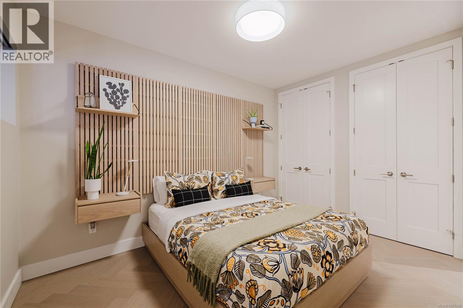 207 427 Lampson Street, Esquimalt