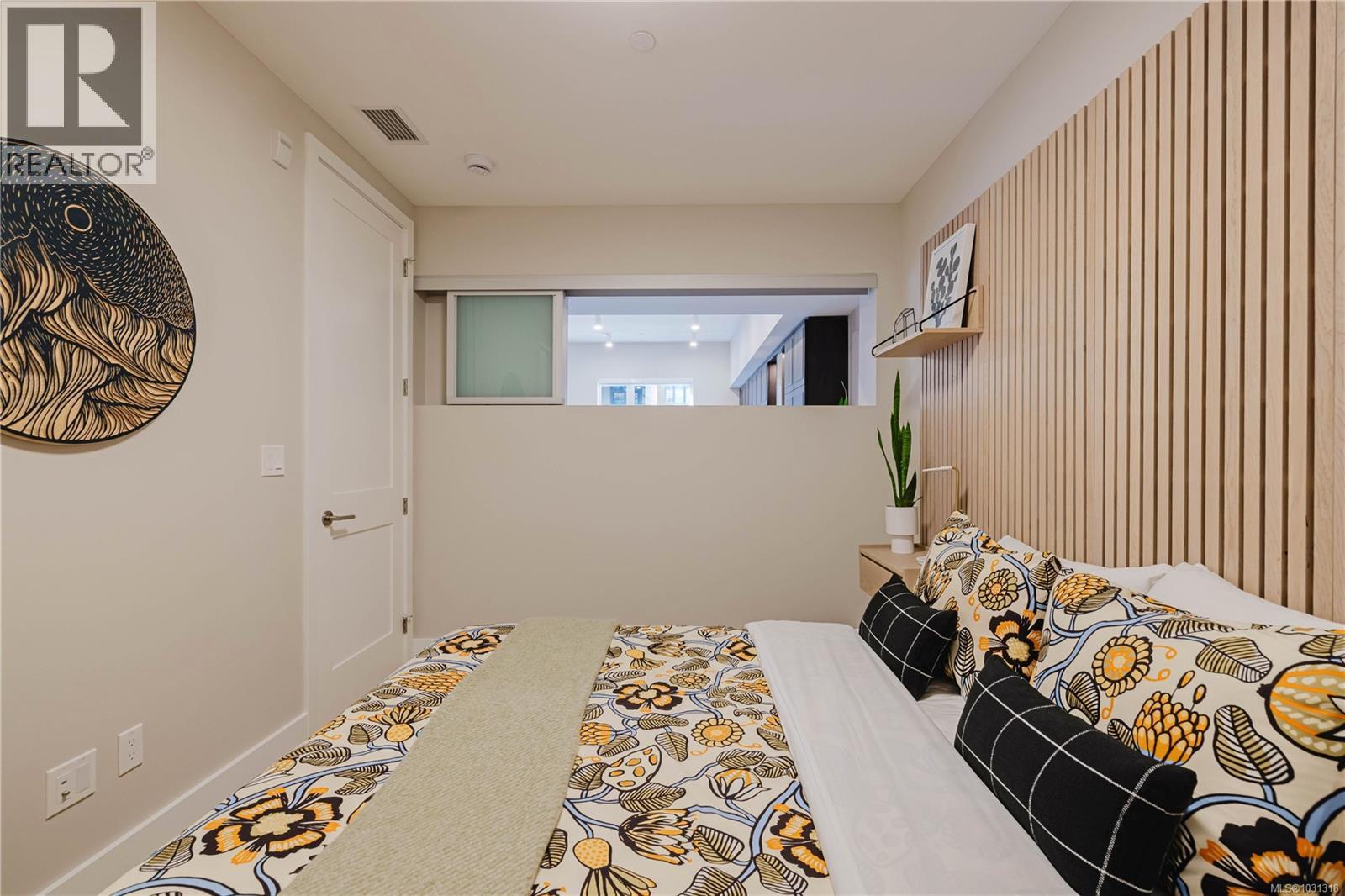 207 427 Lampson Street, Esquimalt