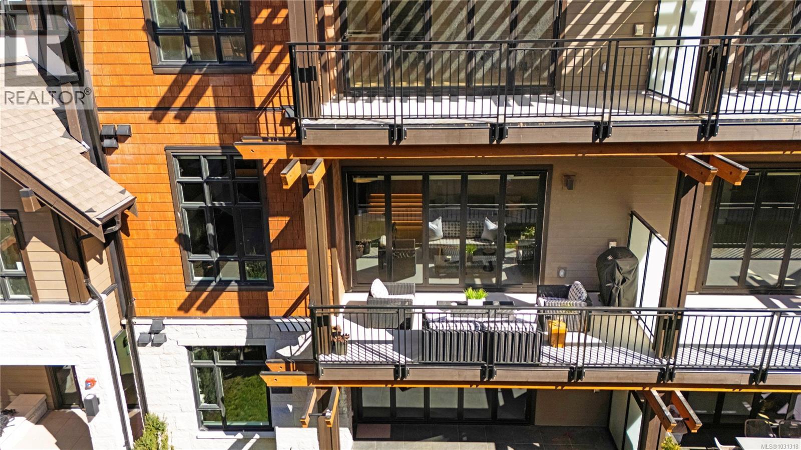 207 427 Lampson Street, Esquimalt